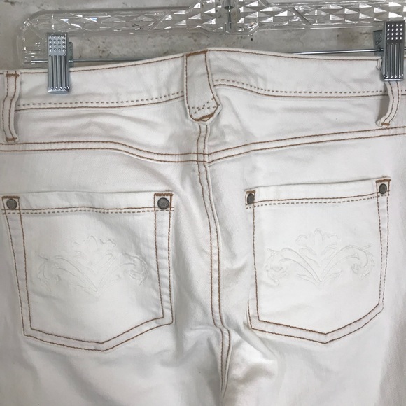 SOLD🎉CAbi Jeans Off White/Ivory - Picture 5 of 5